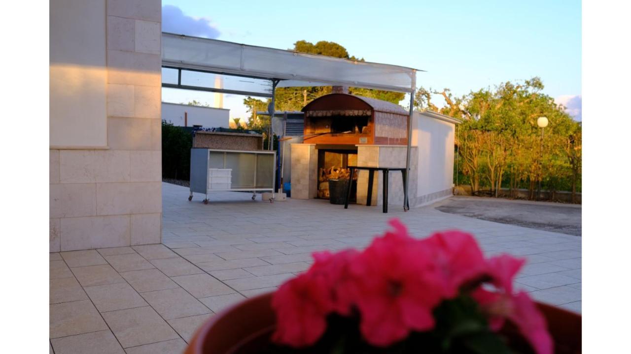 Tenuta Con Due Abitazioni Indipendenti Martina Franca Exterior photo